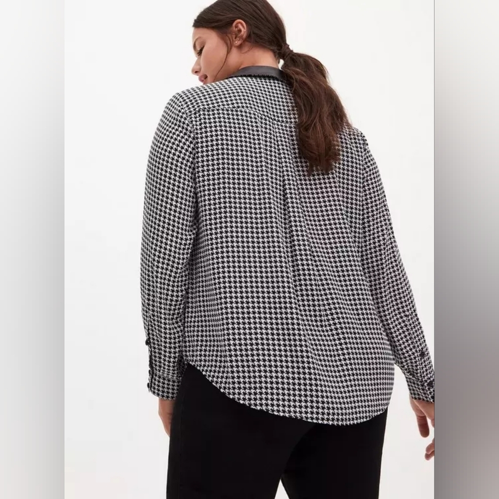 Torrid Madison Black & White Houndstooth Georgette Long Sleeve Button Up - Picture 4 of 11